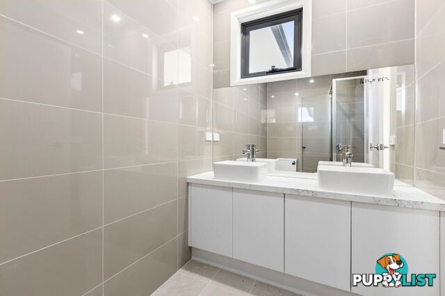 23C Oaktree Drive HAMPTON PARK VIC 3976