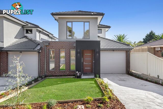 23C Oaktree Drive HAMPTON PARK VIC 3976