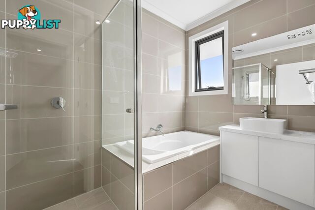 23C Oaktree Drive HAMPTON PARK VIC 3976