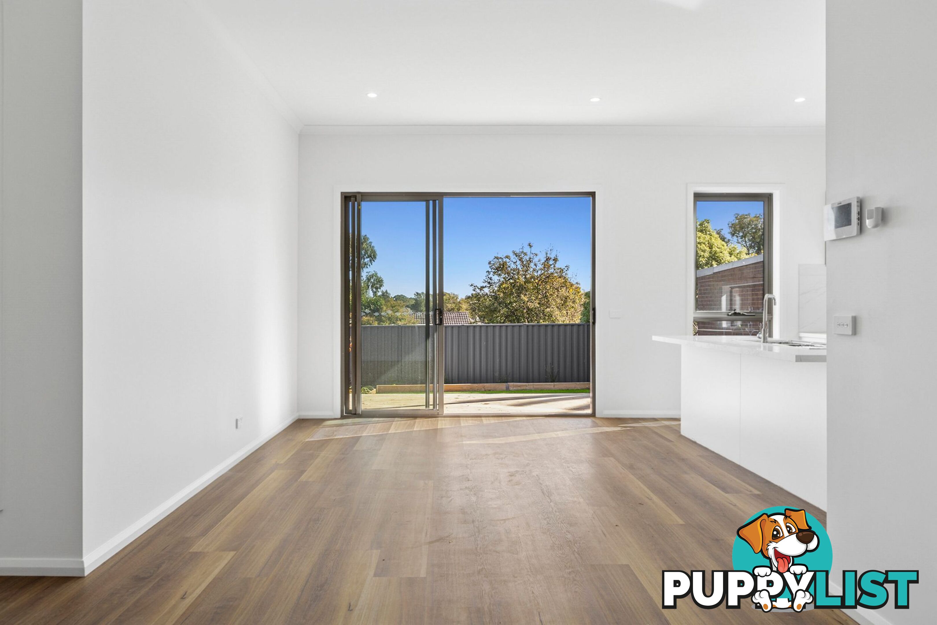 23C Oaktree Drive HAMPTON PARK VIC 3976