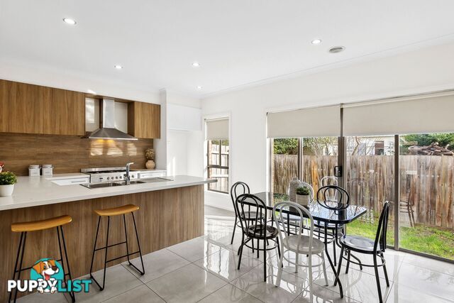 4 13-15 Henry Street PAKENHAM VIC 3810