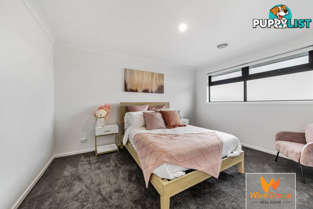 30 Rhynhurst Street CLYDE NORTH VIC 3978