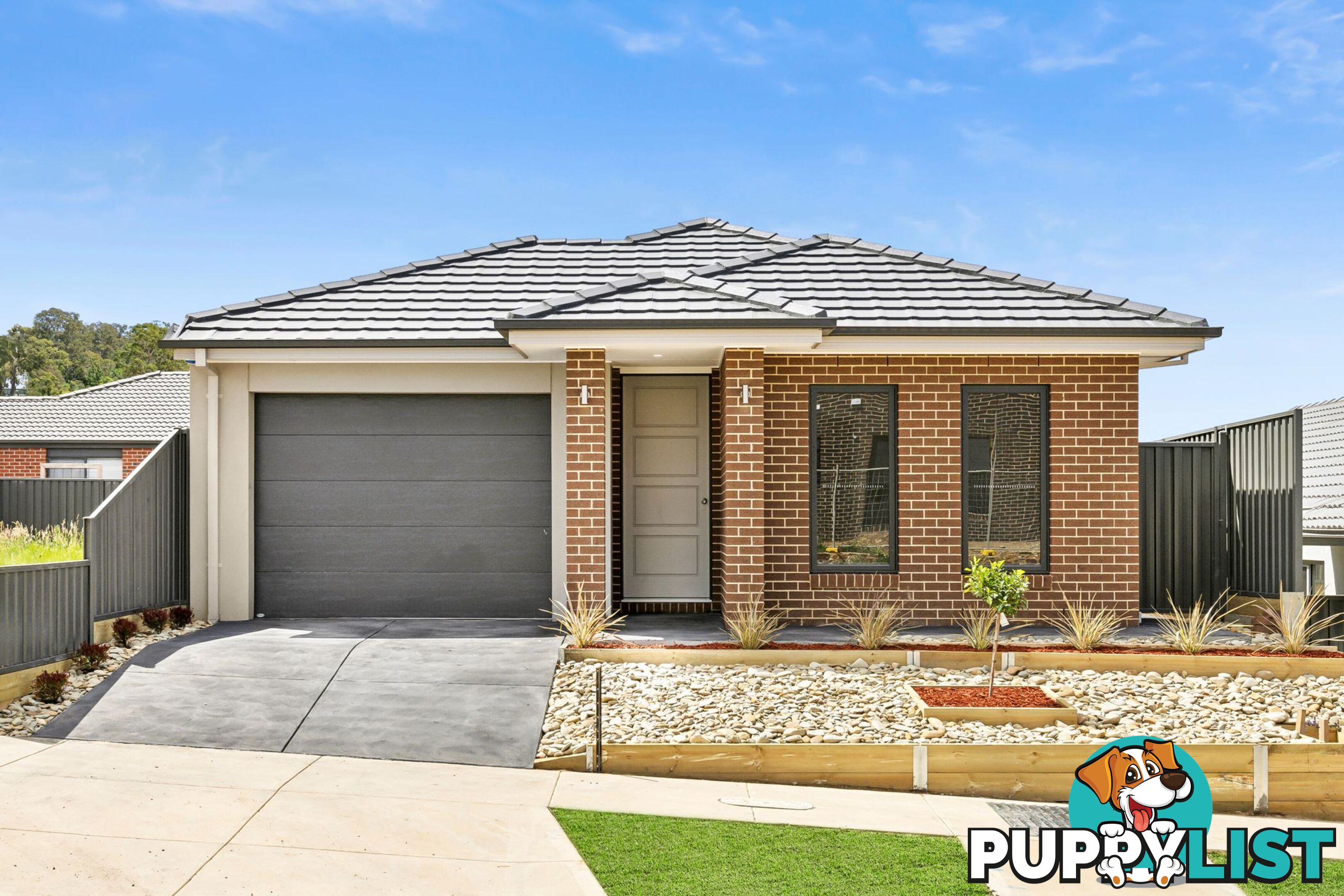 5 Valberg Way PAKENHAM VIC 3810