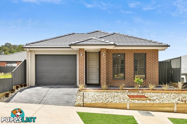 5 Valberg Way PAKENHAM VIC 3810