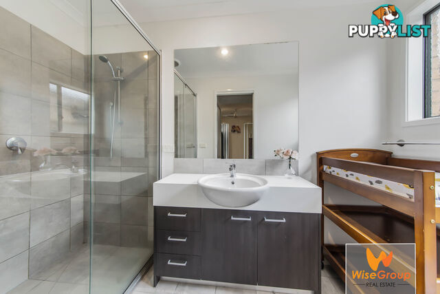 10 Tia Street CLYDE NORTH VIC 3978