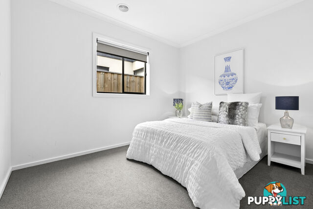 16 Tartan Drive CLYDE NORTH VIC 3978