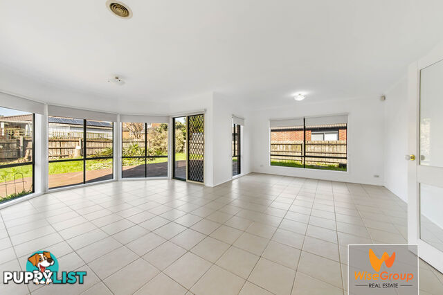 17 Bounty Way BERWICK VIC 3806