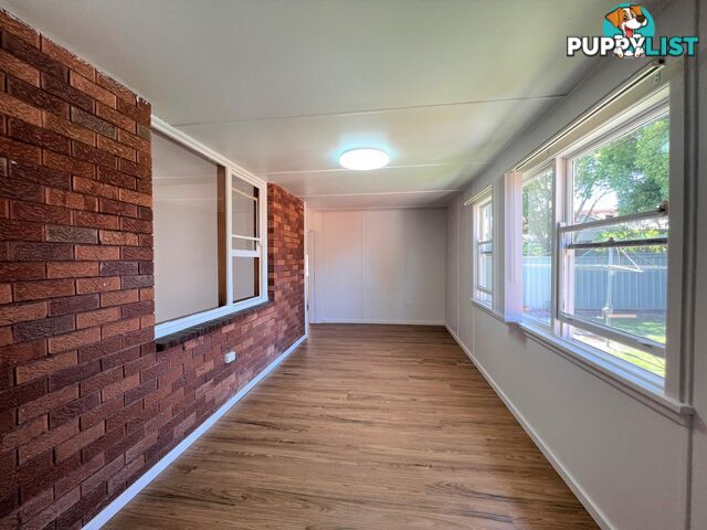 16 Parry Avenue NARWEE NSW 2209