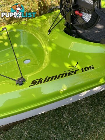 Kayak Hurricane Skimmer 206 with light weight split paddle and gas filled vest.