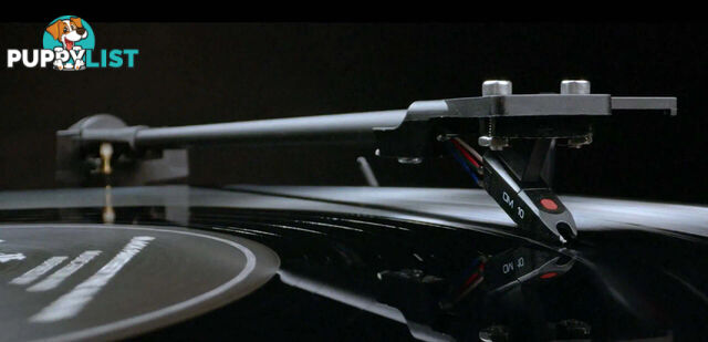 ProJect Automat A1 Turntable with Ortofon OM 10 Cartridge