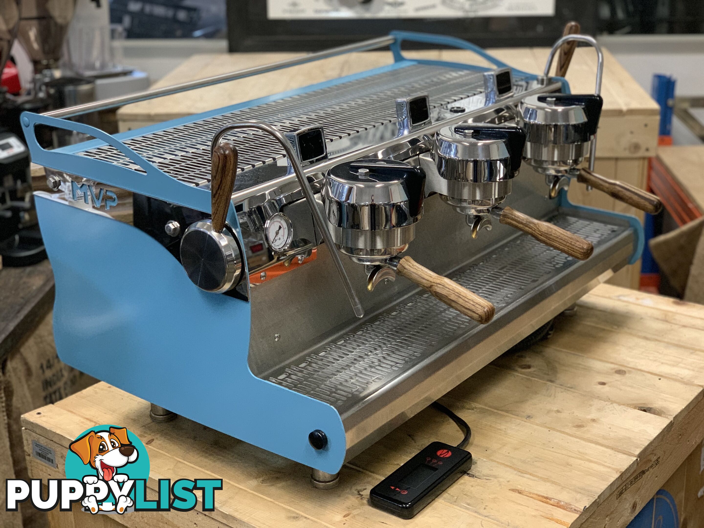 SYNESSO MVP 3 GROUP BLUE ESPRESSO COFFEE MACHINE