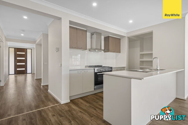 8 Shangrala Road THORNHILL PARK VIC 3335