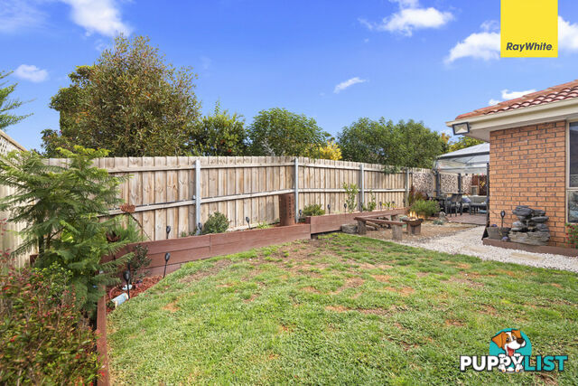 1/10 Crestmont Drive MELTON SOUTH VIC 3338