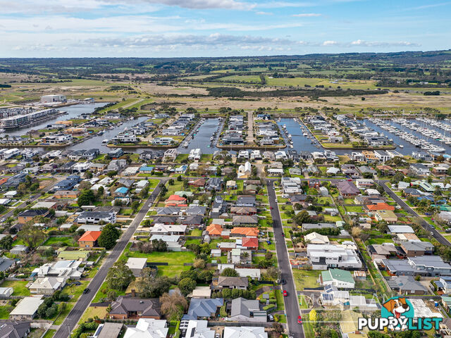 21 Davies Street Safety Beach VIC 3936