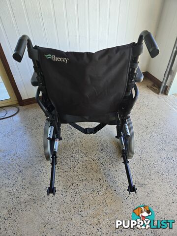 Wheelchair - Breezy BasiX 2 lightweight folding wheelchair