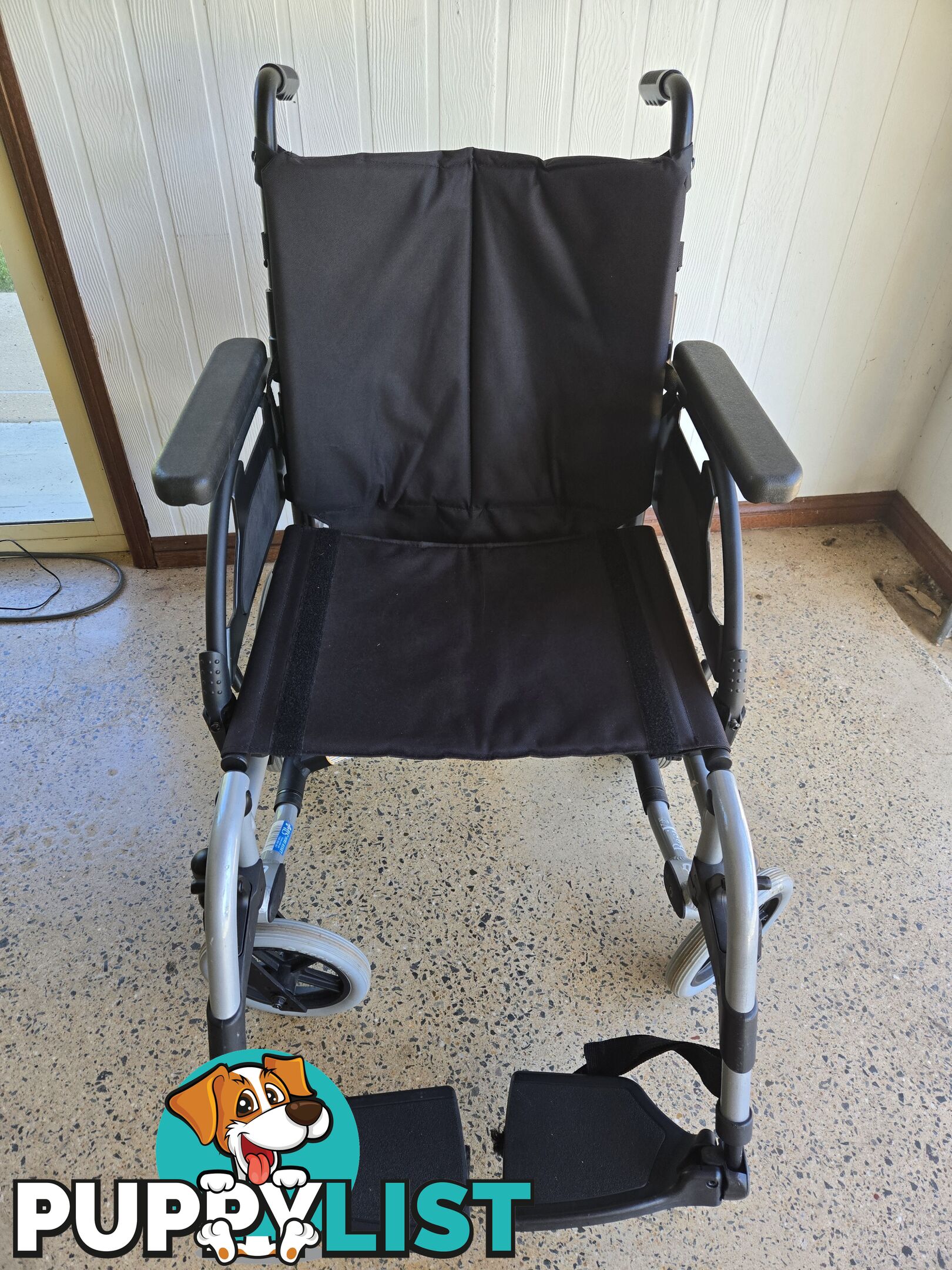 Wheelchair - Breezy BasiX 2 lightweight folding wheelchair
