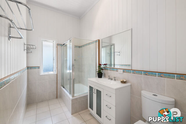 122 Strong Avenue GRACEVILLE QLD 4075