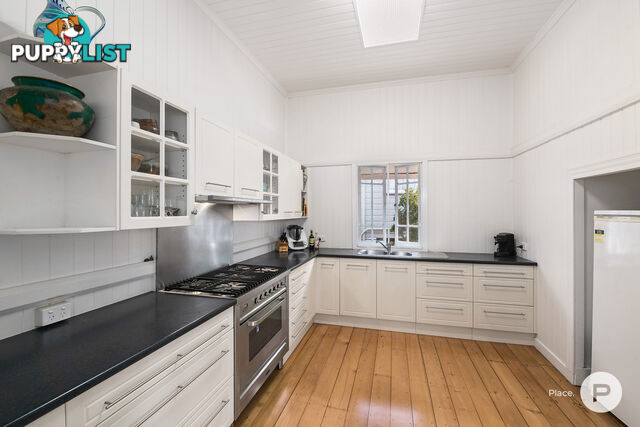122 Strong Avenue GRACEVILLE QLD 4075
