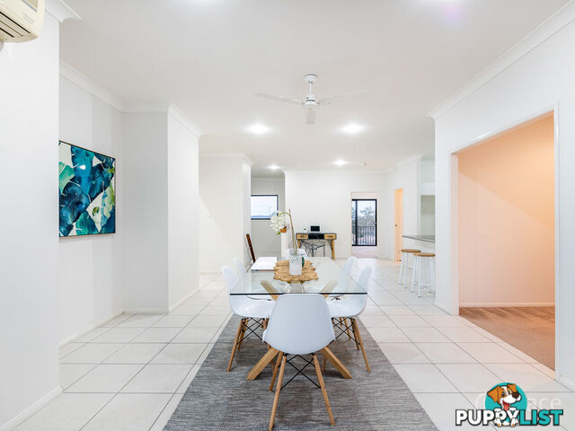 6 York Close Oxley QLD 4075