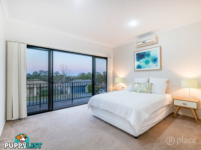 6 York Close Oxley QLD 4075