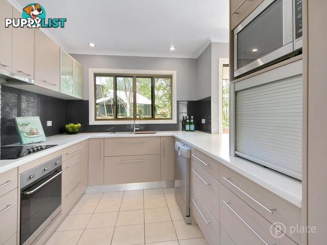 7 Star Place Chapel Hill QLD 4069