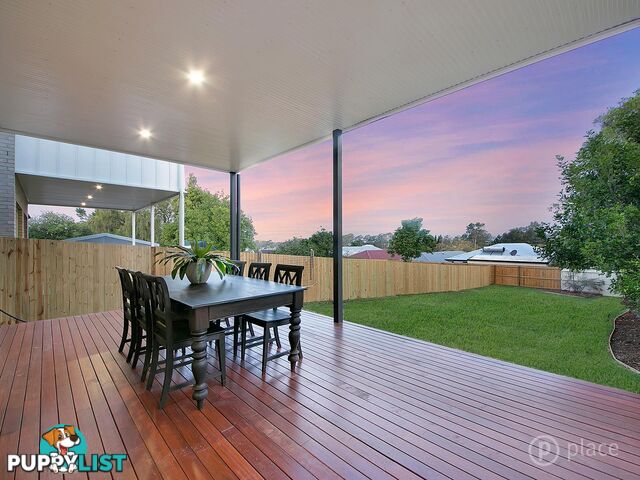 17 Irwin Terrace Oxley QLD 4075