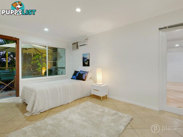 83 Ludlow Street Chapel Hill QLD 4069