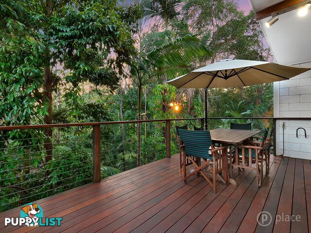 83 Ludlow Street Chapel Hill QLD 4069