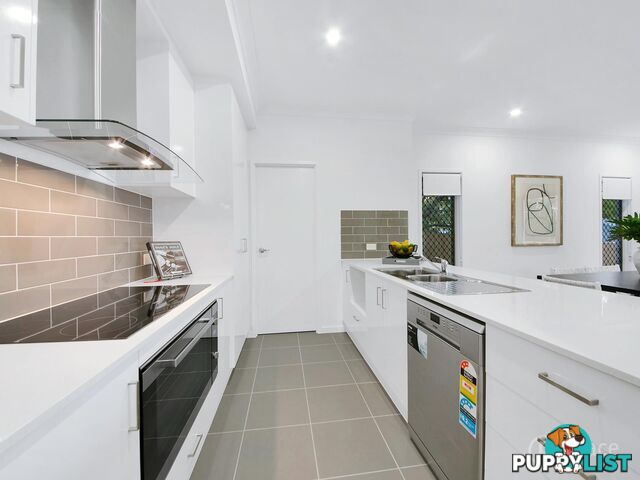 19 Irwin Tce Oxley QLD 4075