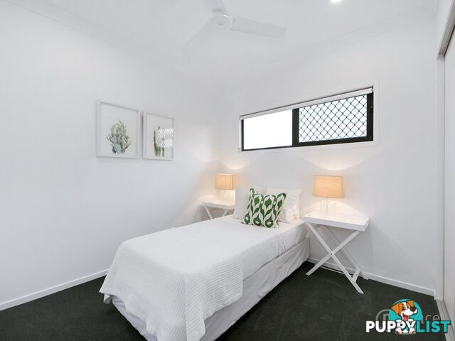 19 Irwin Tce Oxley QLD 4075