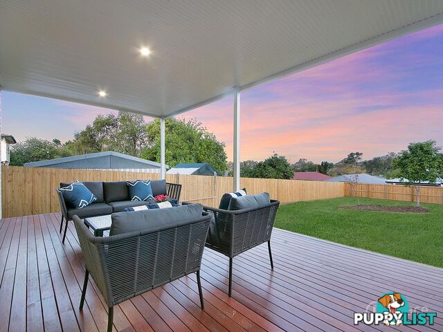 19 Irwin Tce Oxley QLD 4075