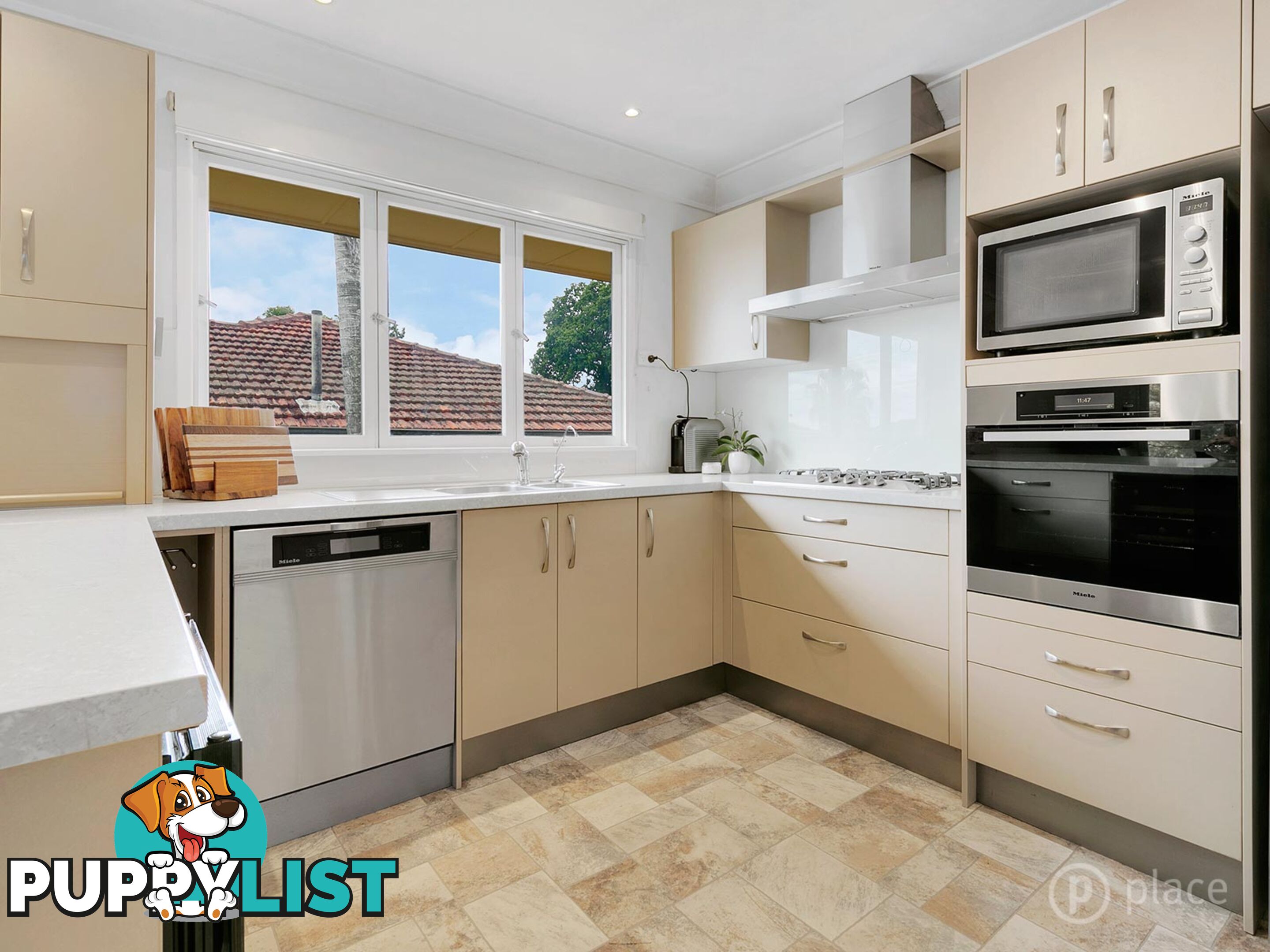 332 Newnham Road Upper Mount Gravatt QLD 4122