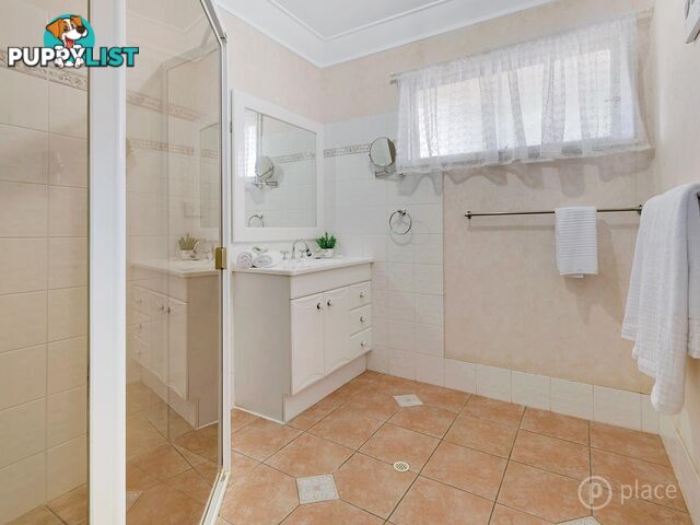 332 Newnham Road Upper Mount Gravatt QLD 4122