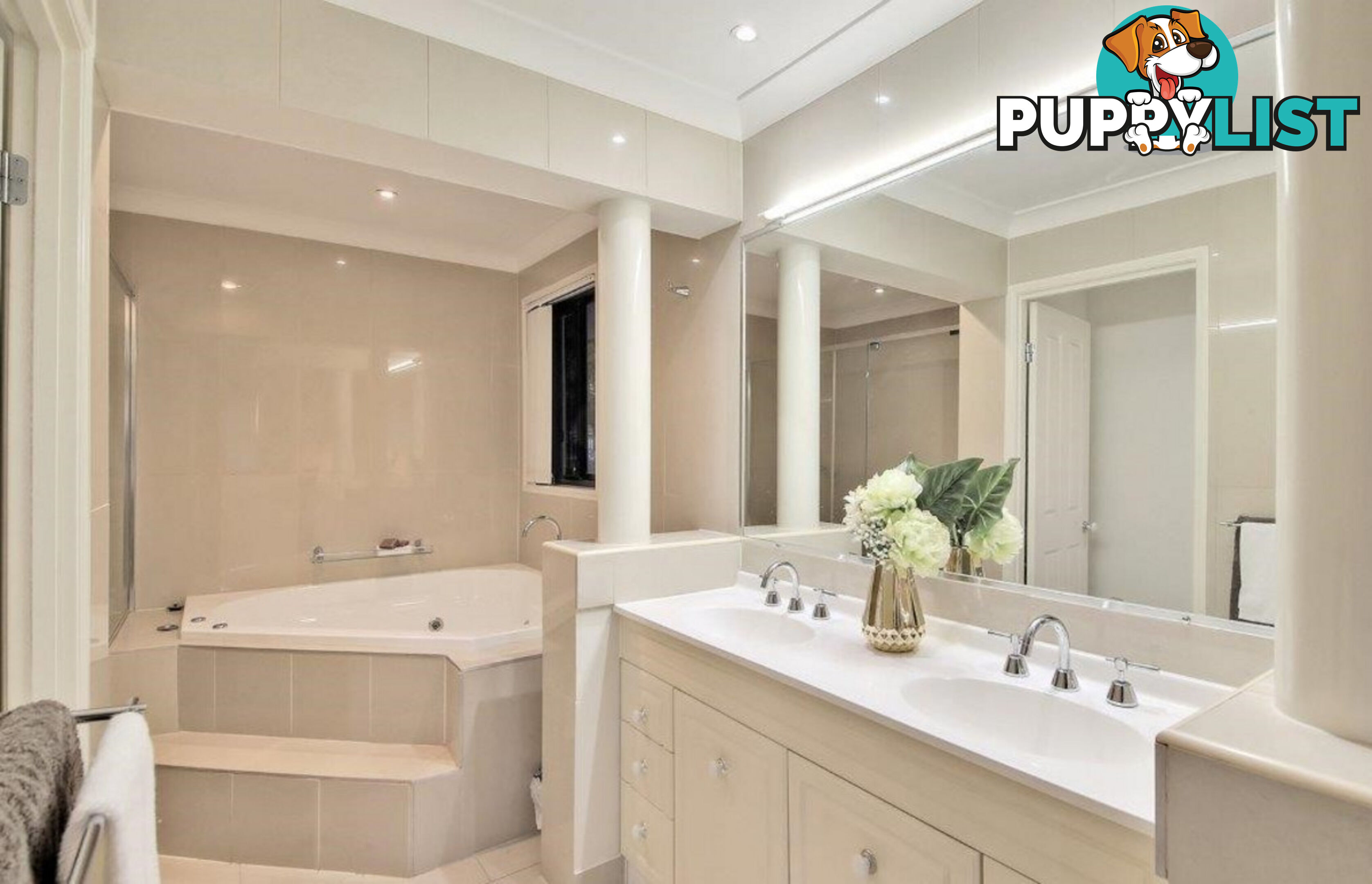 10 Azzure Street Eight Mile Plains QLD 4113