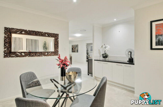 10 Azzure Street Eight Mile Plains QLD 4113