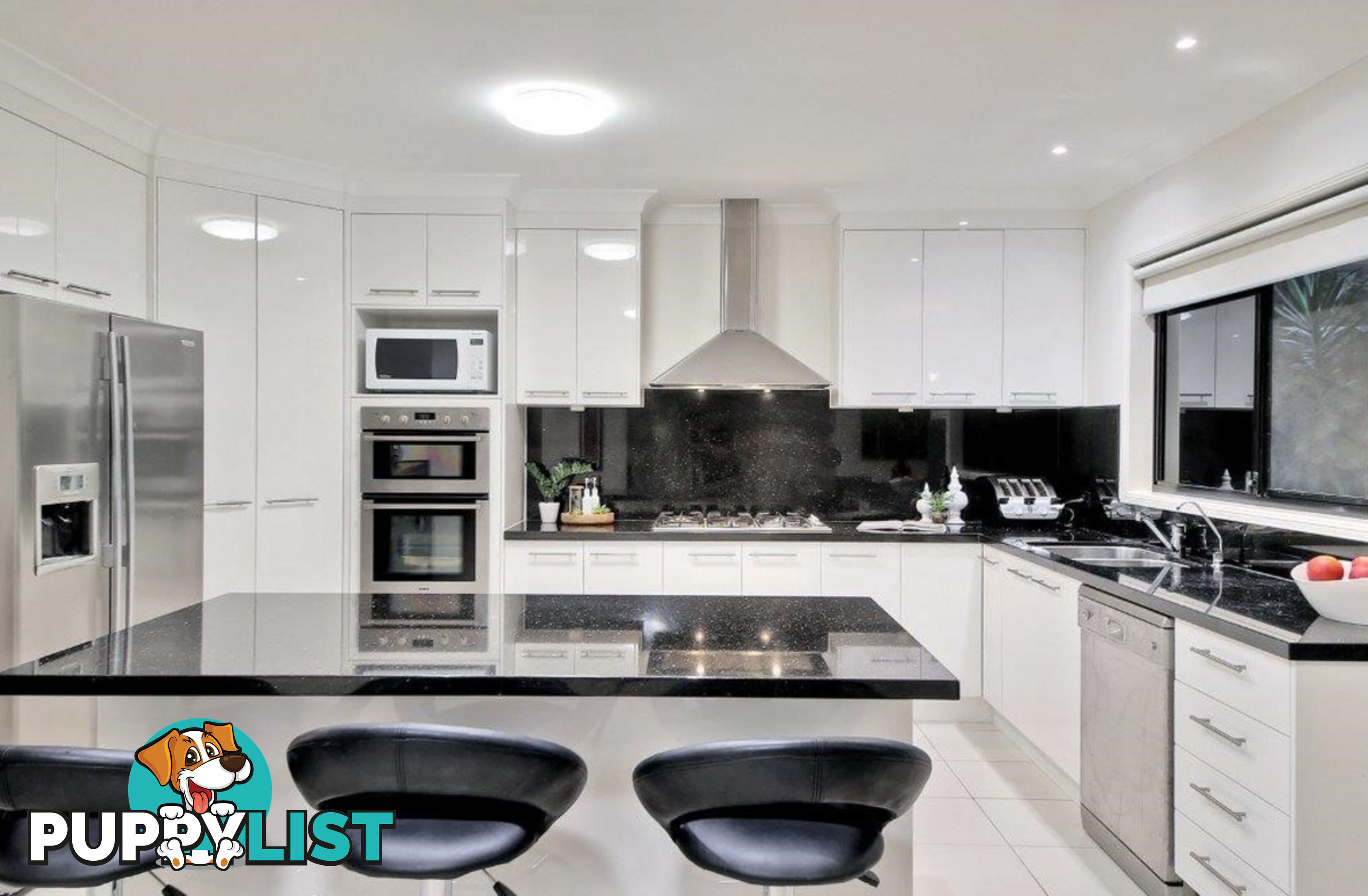10 Azzure Street Eight Mile Plains QLD 4113