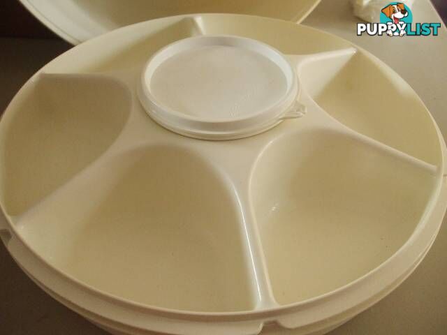 Tupperware Seven Serving Bowl with Lid and Ice Base