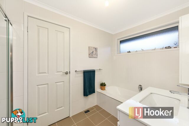 12 Rolland Court ENDEAVOUR HILLS VIC 3802