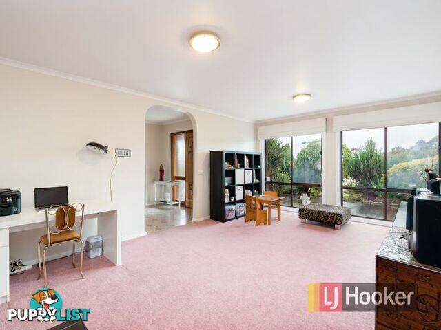 16 Lawson Way ENDEAVOUR HILLS VIC 3802