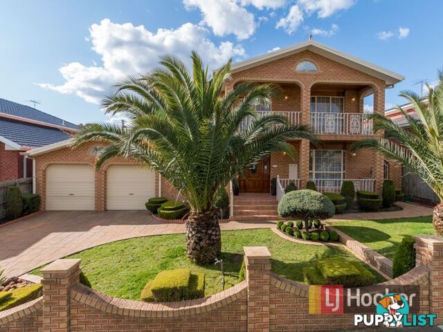 16 Barnsley Drive ENDEAVOUR HILLS VIC 3802