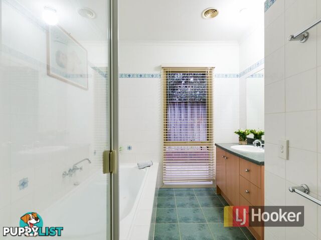 82 Crawley Road NARRE WARREN NORTH VIC 3804