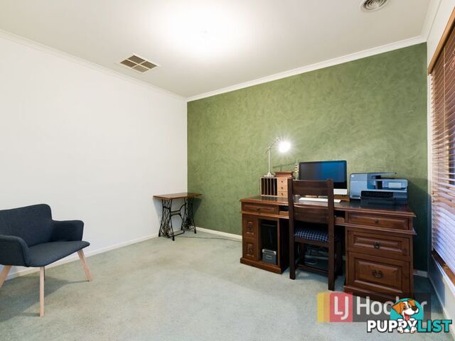 82 Crawley Road NARRE WARREN NORTH VIC 3804