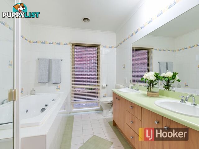 82 Crawley Road NARRE WARREN NORTH VIC 3804