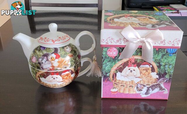 Christmas Cats & Dogs Tea For One Set