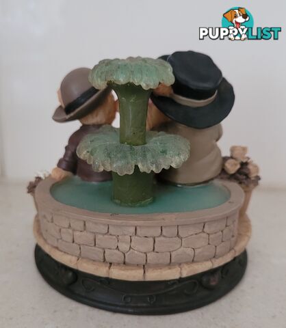Vintage Avon Bear Figurine - never used