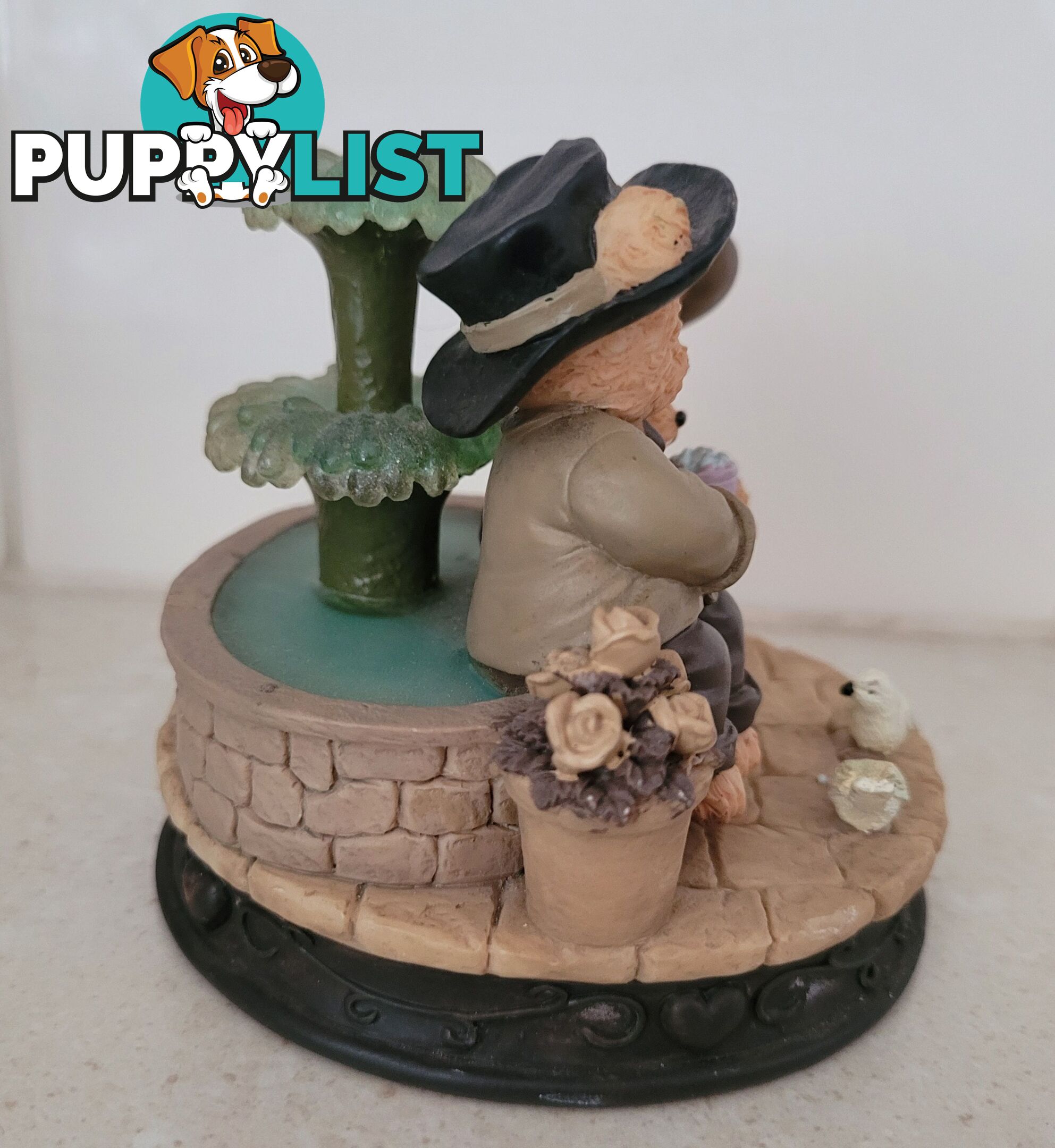 Vintage Avon Bear Figurine - never used