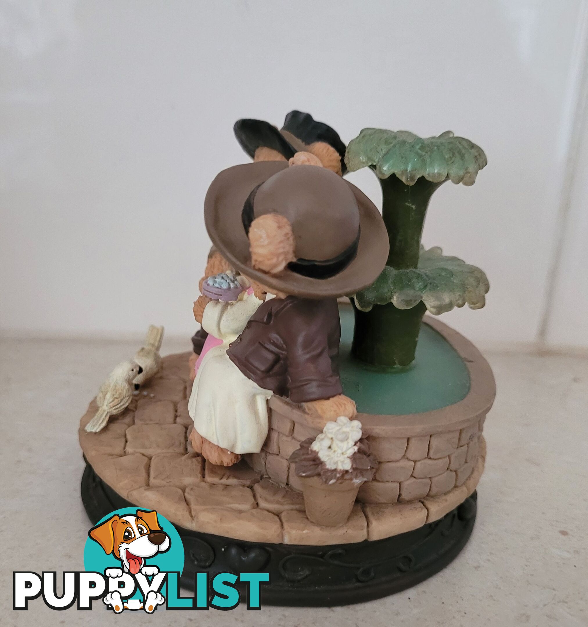Vintage Avon Bear Figurine - never used