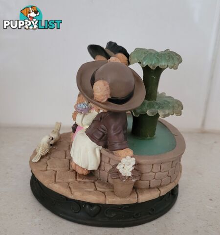 Vintage Avon Bear Figurine - never used
