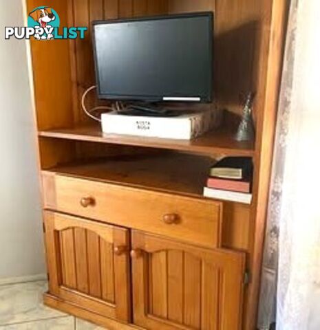Solid Pine TV Corner Unit with Storage – Rustic Charm