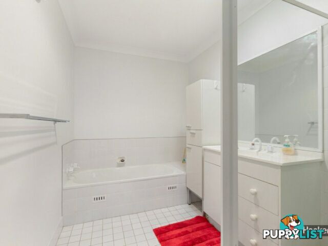 2/15 Sandpiper Place GREEN POINT NSW 2251